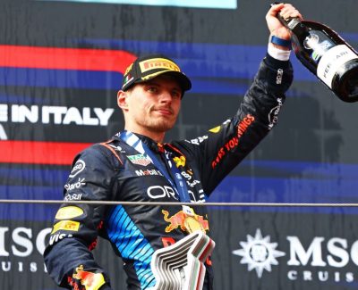 Verstappen vence GP da Emilia Romagna e iguala marca de